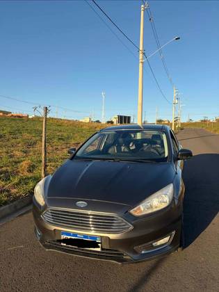 FORD FOCUS 2.0 TITANIUM FASTBACK 16V FLEX 4P POWERSHIFT